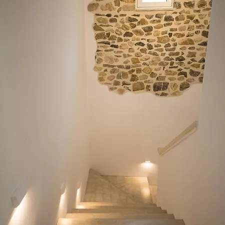 Aeonian Villa *